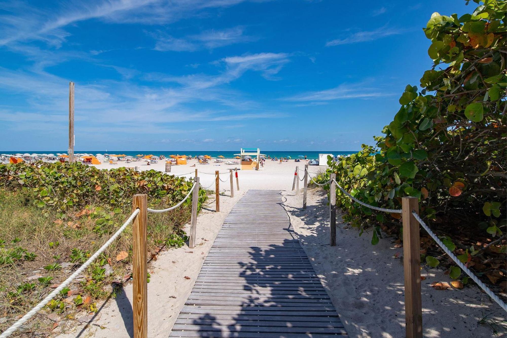 Beachfront 1 Bedroom With 2 Queen Beds On Ocean Drive Apartamento *